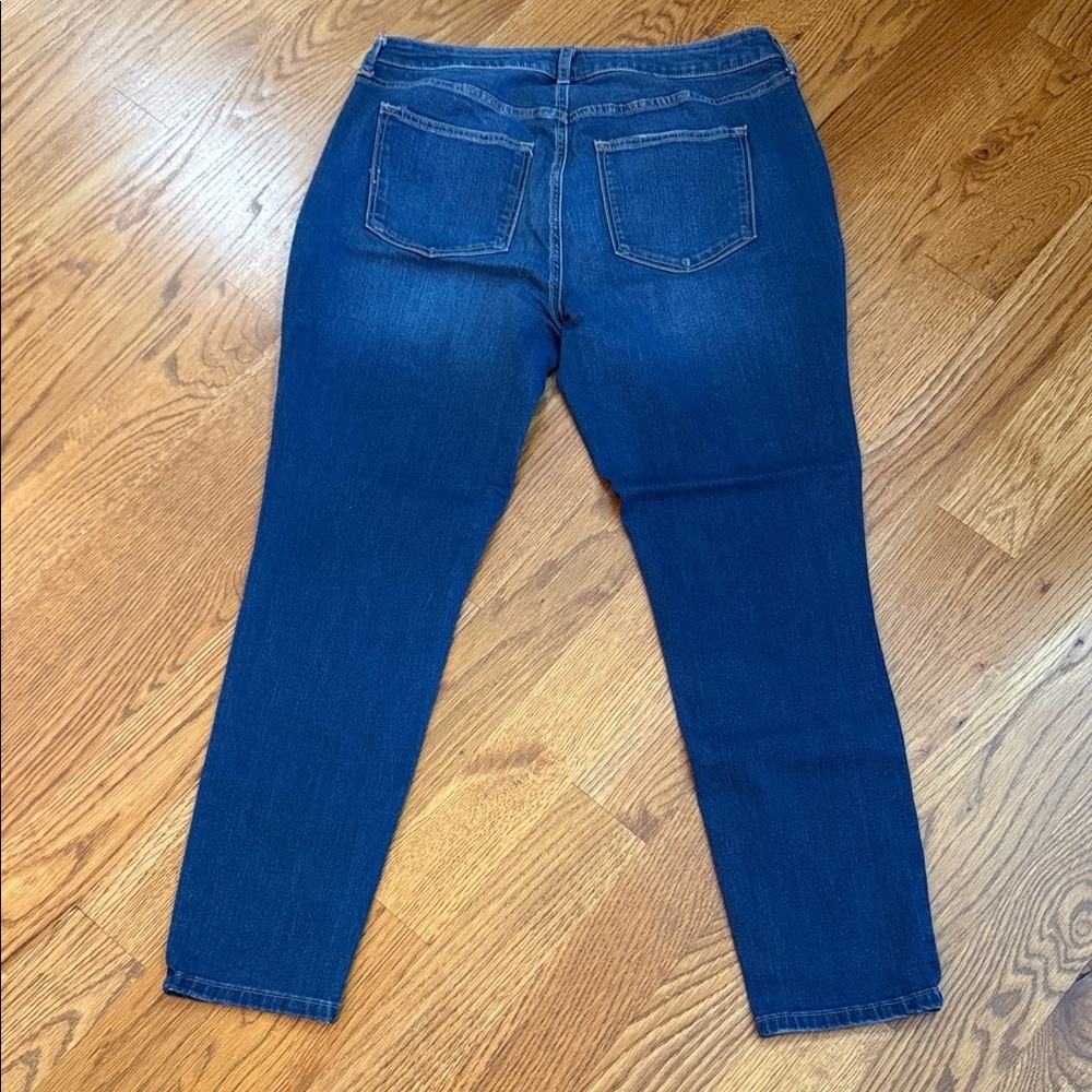 Sonoma Skinny Jeans Medium Wash Size 12 (Tag Missing – See Measurements) - Picture 4 of 9